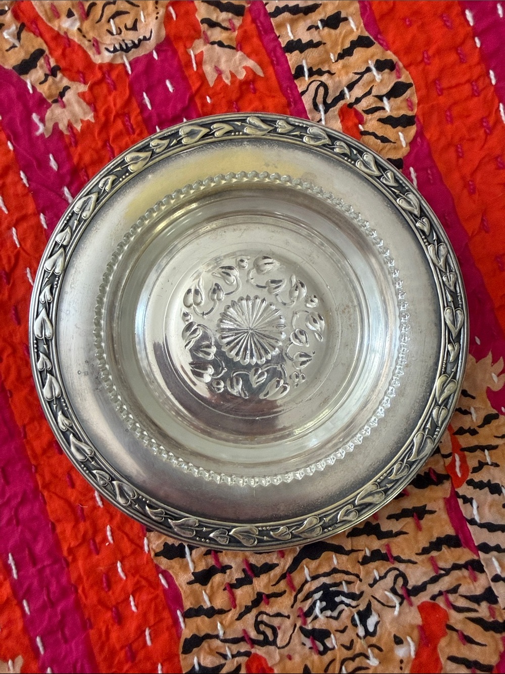 William A Rodgers Meadowbrook Silver Plate Round Trinket/Candy Dish w/Glass